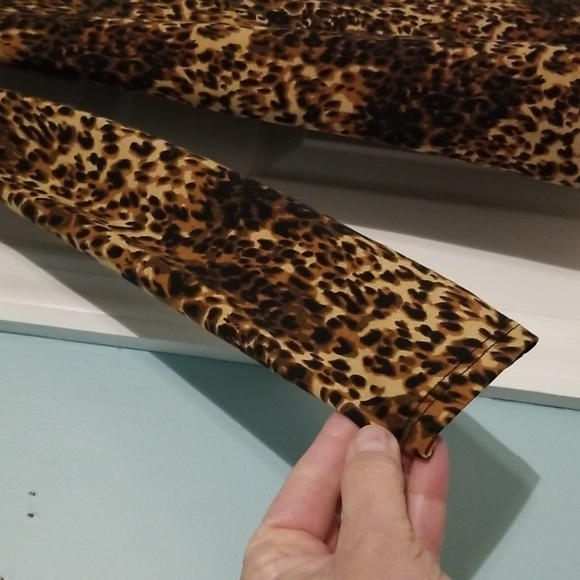 LuLaRoe long sleeve, animal print tunic, size S - Picture 4 of 6